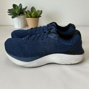 Topo Atmos running shoes navy blue